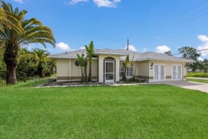 2004 BOCA CHICA AVENUE, NORTH PORT, FL 34286 - MLS#MFRA4662875