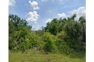 12113 CLAREMONT DRIVE, PORT CHARLOTTE, FL 33981 Sold 09/23/25