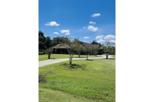 2177 WARNER DRIVE, CHULUOTA, FL 32766 - MLS#MFRA4662892