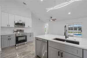 619 26TH TERRACE, CAPE CORAL, FL 33914 - MLS#MFRA4662903