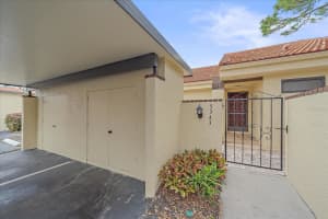 5343 HUNTINGWOOD COURT, SARASOTA, FL 34235 - MLS#MFRA4662911