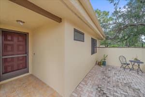 5343 HUNTINGWOOD COURT, SARASOTA, FL 34235 - MLS#MFRA4662911
