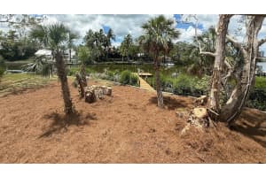 1938 HIGH POINT DRIVE, SARASOTA, FL 34236 - MLS#MFRA4662937