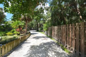 500 SUFFOLK CIRCLE, NOKOMIS, FL 34275 - MLS#MFRA4662957