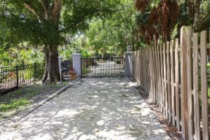 500 SUFFOLK CIRCLE, NOKOMIS, FL 34275 - MLS#MFRA4662957