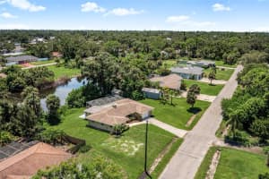 201 DRAGON ROAD, VENICE, FL 34293 - MLS#MFRA4662959