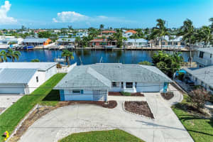 517 68TH STREET, HOLMES BEACH, FL 34217 - MLS#MFRA4662966