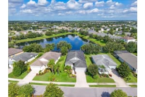 11907 FOREST PARK CIRCLE, BRADENTON, FL 34211 - MLS#MFRA4663015