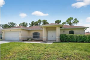 8811 Buckingham Rd, FORT MYERS