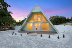 1909 HIGH POINT DRIVE, SARASOTA, FL 34236 - MLS#MFRA4663077