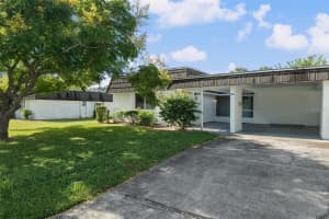 3952 ASHWOOD LANE, SARASOTA, FL 34232 - MLS#MFRA4663160