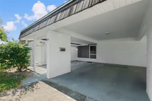 3952 ASHWOOD LANE, SARASOTA, FL 34232 - MLS#MFRA4663160