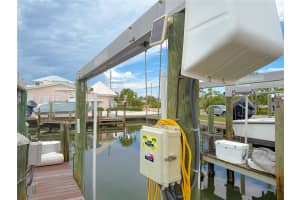 601 BARONET LANE, HOLMES BEACH, FL 34217 - MLS#MFRA4663258