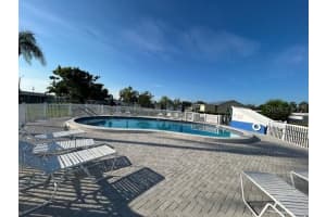 204 FREEPORT DRIVE, SARASOTA, FL 34233 - MLS#MFRA4663279