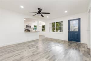 2916 HAWTHORNE STREET, SARASOTA, FL 34239 - MLS#MFRA4663312