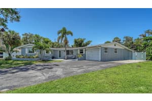 7348 PHILLIPS STREET, SARASOTA, FL 34243 - MLS#MFRA4663358