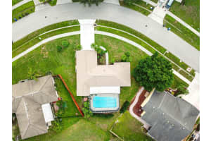 2547 WOOD OAK DRIVE, SARASOTA, FL 34232 - MLS#MFRA4663361