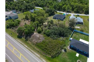 E PRICE BLVD, NORTH PORT, FL 34288 - MLS#MFRA4663384
