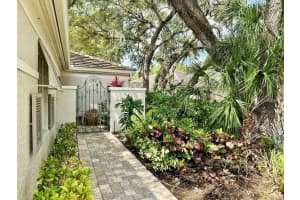 4005 OAKLEY GREENE #19, SARASOTA, FL 34235 - MLS#MFRA4663394