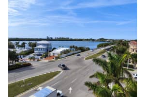 236 N BLVD OF THE PRESIDENTS, SARASOTA, FL 34236 - MLS#MFRA4663417