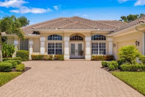 359 TURTLEBACK CROSSING, VENICE, FL 34292 - MLS#MFRA4663474
