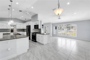911 WEE BURN PLACE, SARASOTA, FL 34243 - MLS#MFRA4663490