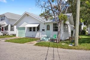 9 SEMINOLE DRIVE, BRADENTON, FL 34208 - MLS#MFRA4663491