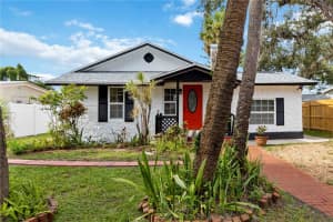2635 ARNOLD STREET, SARASOTA, FL 34231 - MLS#MFRA4663526
