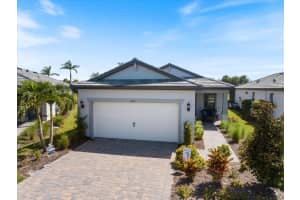 6341 Winding Pine Dr, NOKOMIS
