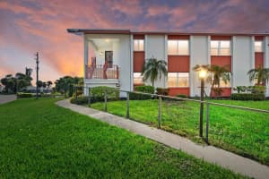 4852 INDEPENDENCE DRIVE, BRADENTON, FL 34210 - MLS#MFRA4663545