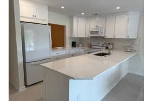 6120 COUNTRY CLUB WAY, SARASOTA, FL 34243 - MLS#MFRA4663598