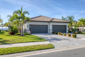 16008 Sunny Day Dr, BRADENTON