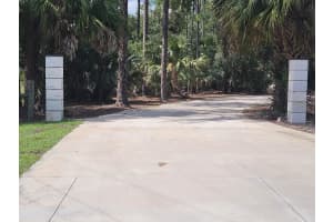 8570 TROPICAIRE BOULEVARD, NORTH PORT, FL 34291 - MLS#MFRA4663670
