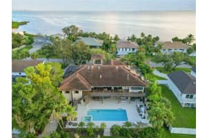 3807 Bayside Dr, BRADENTON