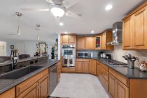 646 KEY ROYALE DR, HOLMES BEACH, FL 34217 - MLS#MFRA4663694