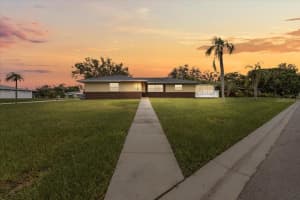 3105 OXFORD DRIVE, BRADENTON, FL 34205 Sold 10/30/25