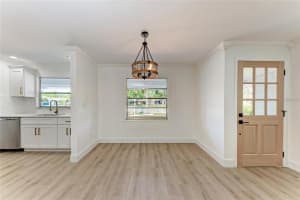 826 LILLIAN LANE, SARASOTA, FL 34243 - MLS#MFRA4663736