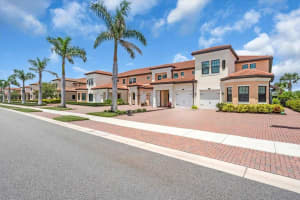 10051 Crooked Creek Dr #202, VENICE