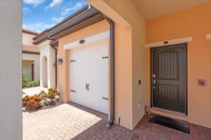 10051 CROOKED CREEK DRIVE, VENICE, FL 34293 - MLS#MFRA4663738
