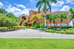 2708 BAY DRIVE, BRADENTON, FL 34207 - MLS#MFRA4663785
