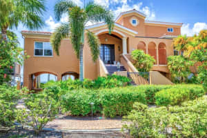 2708 BAY DRIVE, BRADENTON, FL 34207 - MLS#MFRA4663785