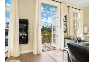 555 ORANGE AVENUE, SARASOTA, FL 34236 - MLS#MFRA4663812