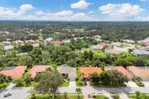 6112 WINCHESTER PLACE, SARASOTA, FL 34243 - MLS#MFRA4663828
