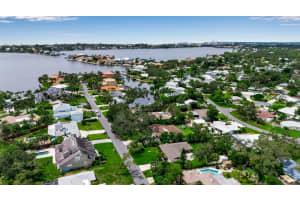 1833 SANDALWOOD DRIVE, SARASOTA, FL 34231 - MLS#MFRA4663847