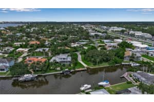 1833 SANDALWOOD DRIVE, SARASOTA, FL 34231 - MLS#MFRA4663847