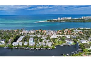 3925 Hamilton Club Cir #7, SARASOTA