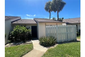 2915 63rd St W #215, BRADENTON