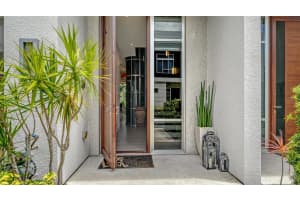 213 COSMOPOLITAN COURT, SARASOTA, FL 34236 - MLS#MFRA4663923