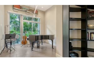 213 COSMOPOLITAN COURT, SARASOTA, FL 34236 - MLS#MFRA4663923