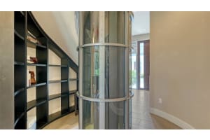 213 COSMOPOLITAN COURT, SARASOTA, FL 34236 - MLS#MFRA4663923